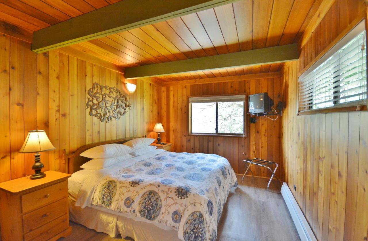 Pender Harbour Resort&Marina Garden Bay Exterior foto