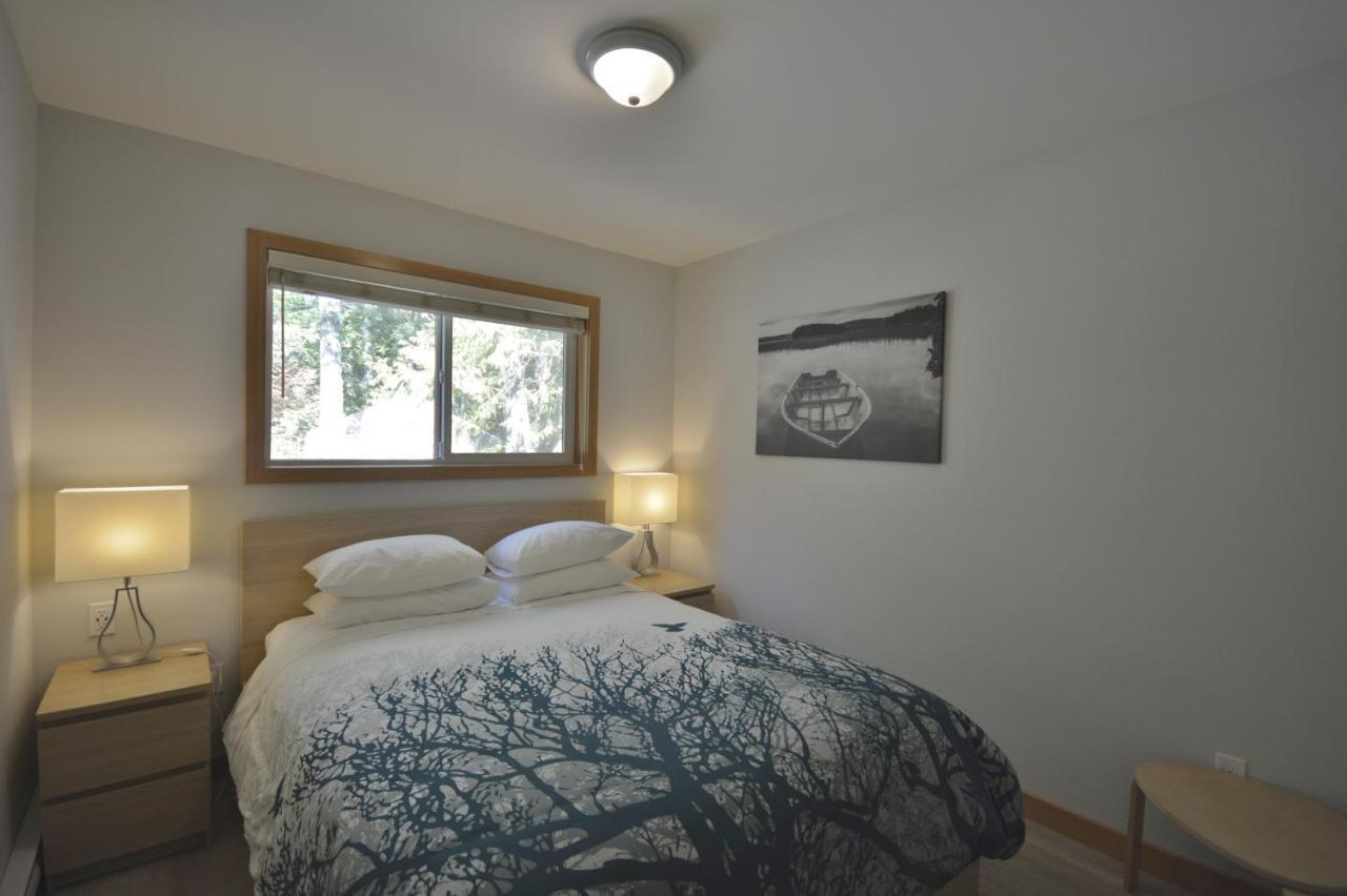 Pender Harbour Resort&Marina Garden Bay Exterior foto