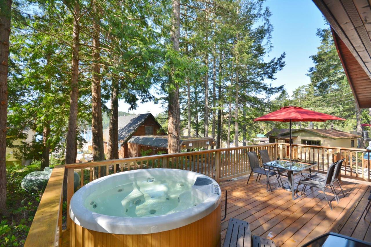 Pender Harbour Resort&Marina Garden Bay Exterior foto