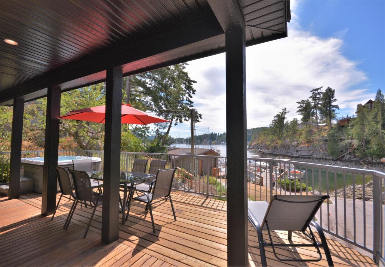 Pender Harbour Resort&Marina Garden Bay Exterior foto