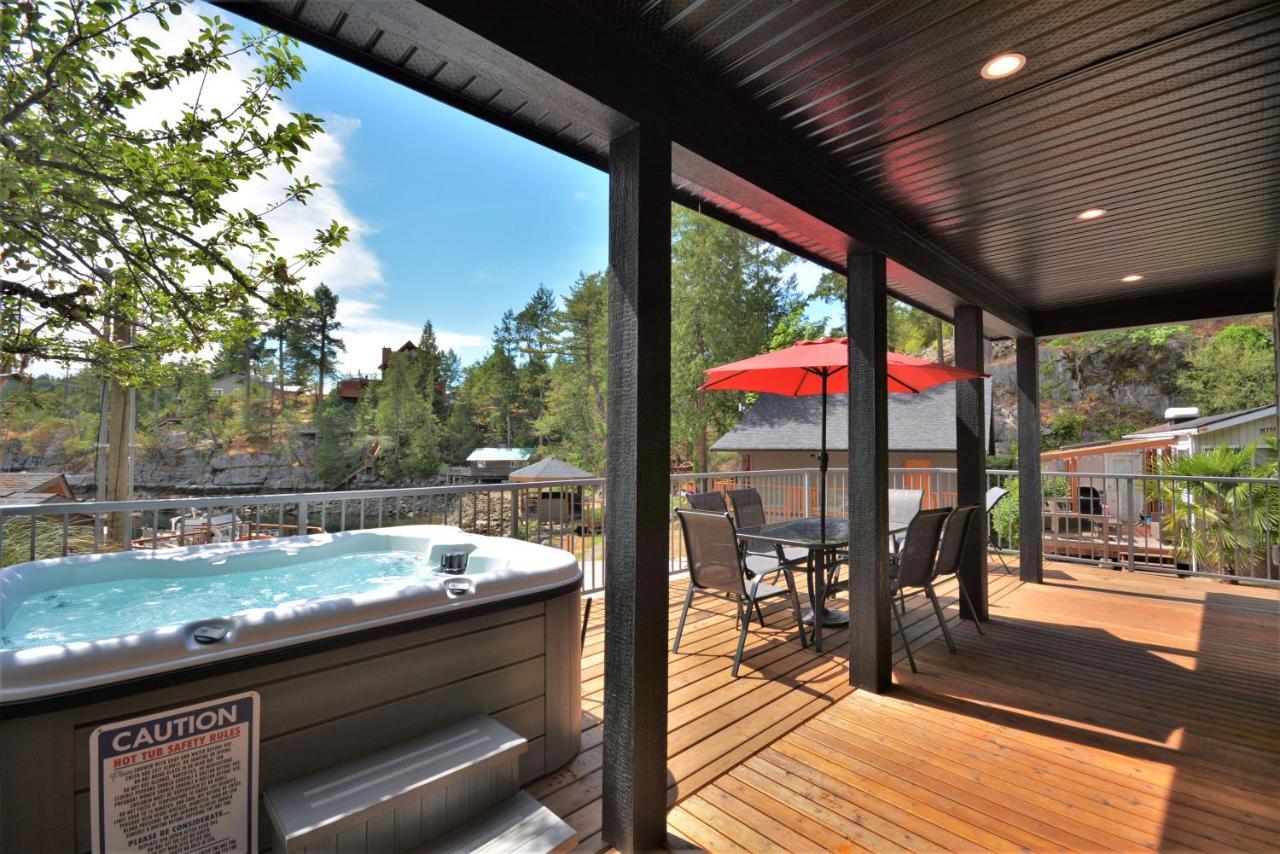 Pender Harbour Resort&Marina Garden Bay Exterior foto