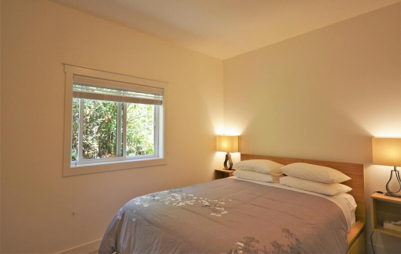 Pender Harbour Resort&Marina Garden Bay Exterior foto