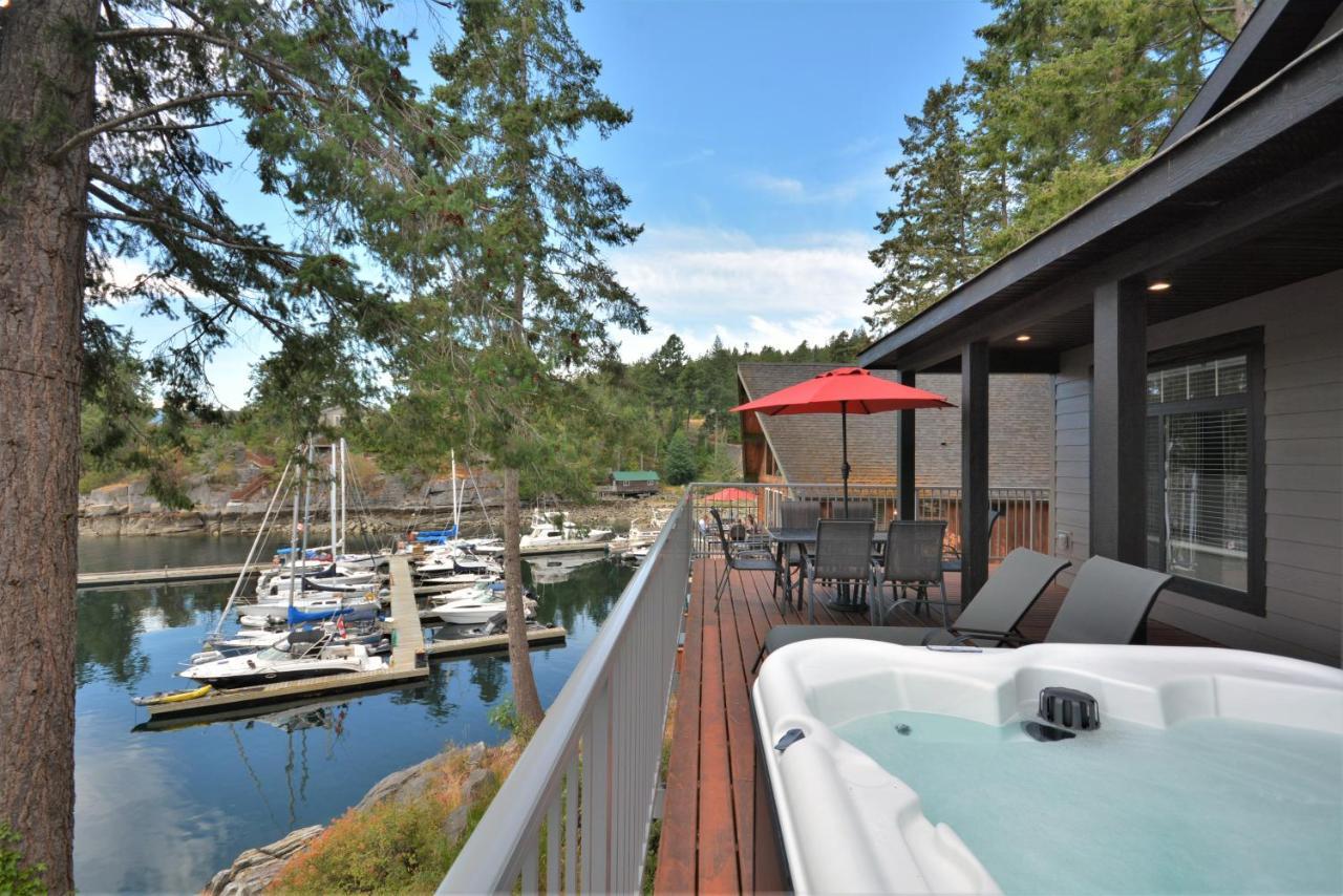 Pender Harbour Resort&Marina Garden Bay Exterior foto