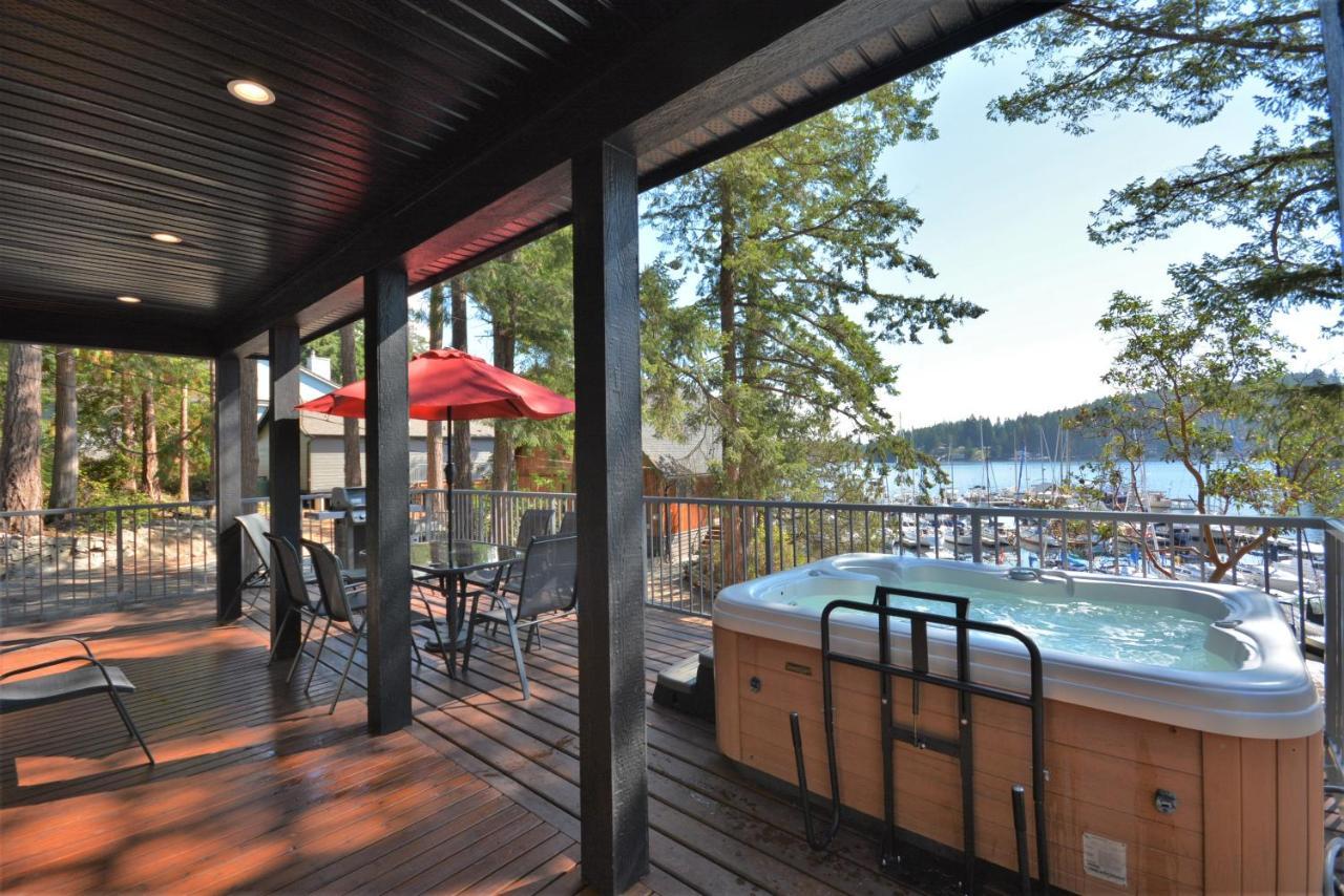 Pender Harbour Resort&Marina Garden Bay Exterior foto